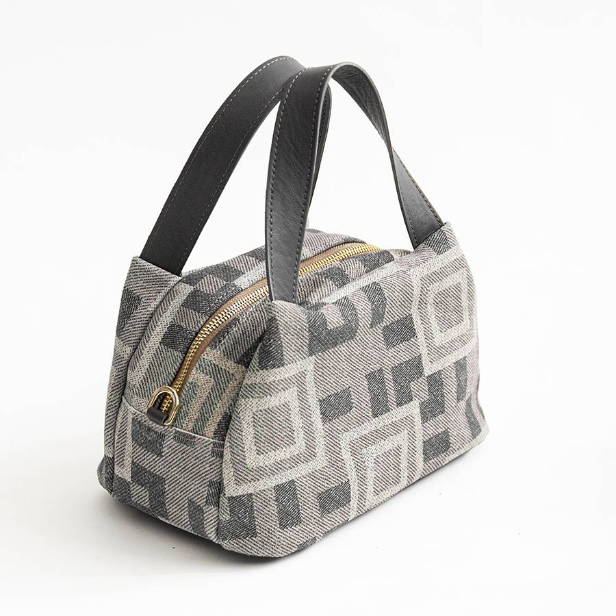 Laura Di Maggio FANTASY – Bauletto in camoscio stampato taupe 2025