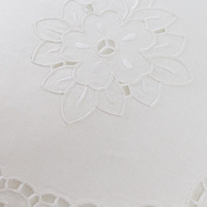 Zenoni & ColombiFedera arredo ricamata a mano in misto Lino Made in Italy variante Fiorella 42x42 cm Vendita Calda